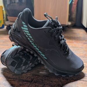 Saucony Black and Teal Women's Shoes